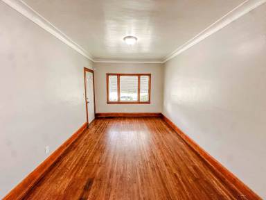 Main picture of 742 Waverly Ave