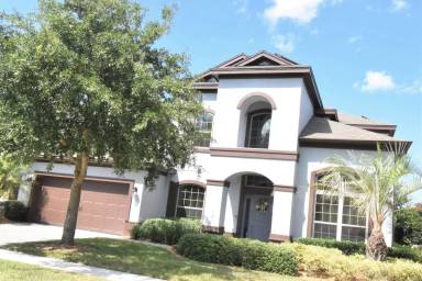 Main picture of 811 Sherbourne Cir
