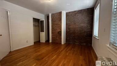 Main picture of 12 Follen St