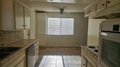 Main picture of 956 W Antonio Dr