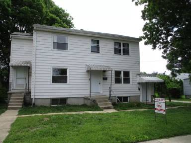 Main picture of 2416 Brookline Ave