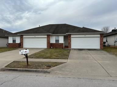 Main picture of 4328 W La Siesta St