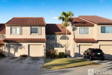 Main picture of 3615 Inverrary Blvd W