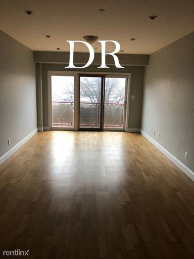 Main picture of 900 Lenox Rd