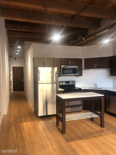 Main picture of 125 E 21st St