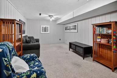 Main picture of 5218 Shorecrest Dr