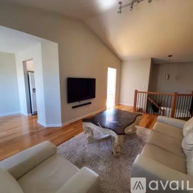 Main picture of 122 White Branch Ct