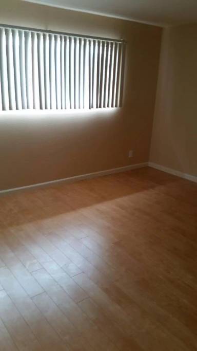 Main picture of 8633 Columbus Ave