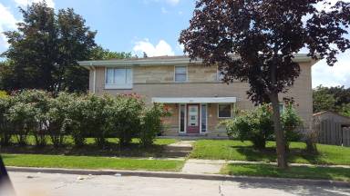 Main picture of 5533 N 95th St