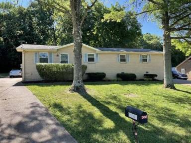 Main picture of 905 Oak Vale