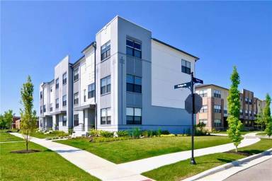 Main picture of 13001 Moultrie St