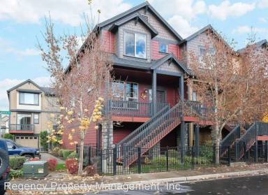 Main picture of 1417 NE Alexandria Pl