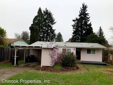 Main picture of 2655 Olive St