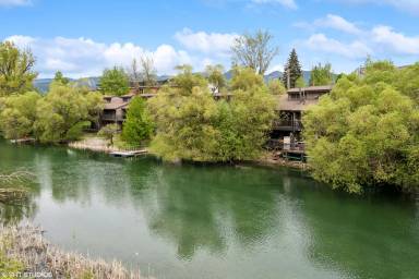 Main picture of 130 Miles Ave