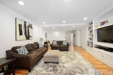 Main picture of 212 Jackson St