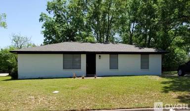 Main picture of 904 Trigger St