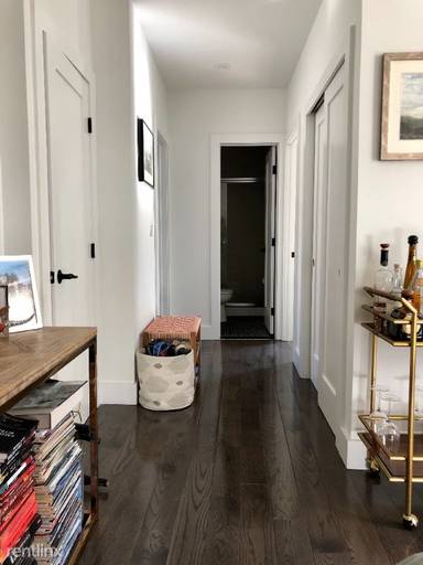 Main picture of 152 Thompson St