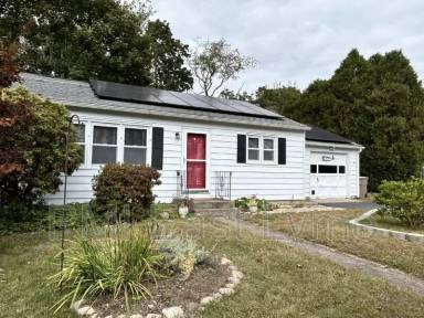 Main picture of 11 Faulkner Dr