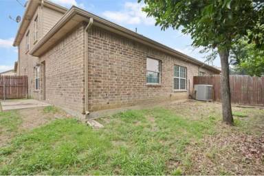 Main picture of 124 Castleridge Dr