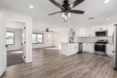 Main picture of 1420 N Rose St