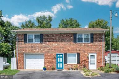 Main picture of 103 Camp Selden Rd