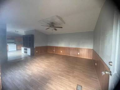 Main picture of 395 Pigeon Rd