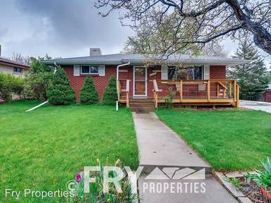 Main picture of 7044 Newland St