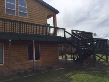 Main picture of 45 Riverview Dr