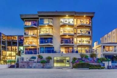 Main picture of 3888 Riviera Dr