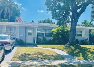 Main picture of 1810 SW 22nd Ave