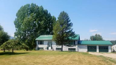 Main picture of 18885 Six Mile Rd