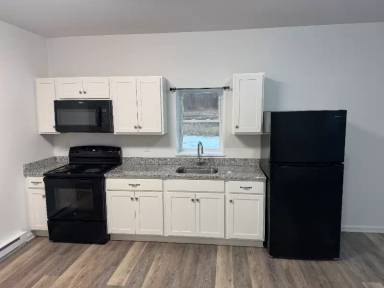 Main picture of 34 8th St