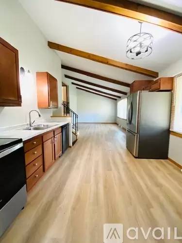 Main picture of 630 Haylett St