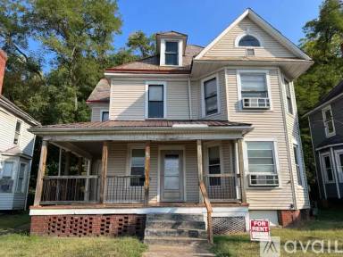 Main picture of 729 Greene St