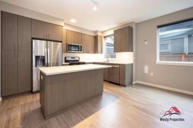 Main picture of 110 N Blandena St