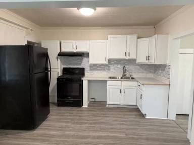 Main picture of 111 W Wilson Blvd