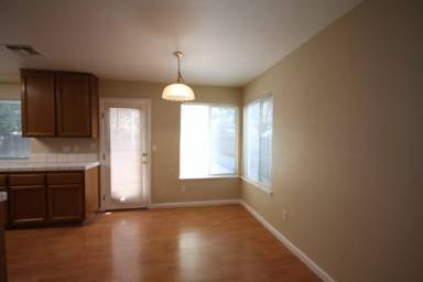 Main picture of 8727 Summer Pointe Dr