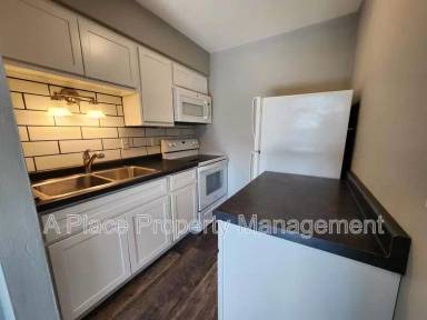 Main picture of 2727 Hampton Ave