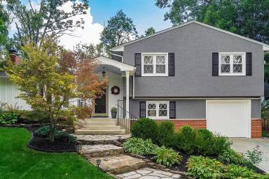 Main picture of 2497 Fishinger Rd