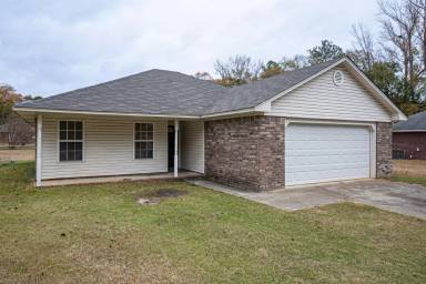 Main picture of 5085 Queen Chapel Rd