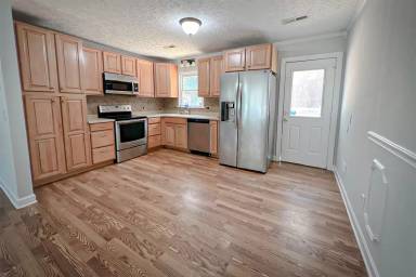 Main picture of 906 Fitzgerald Dr