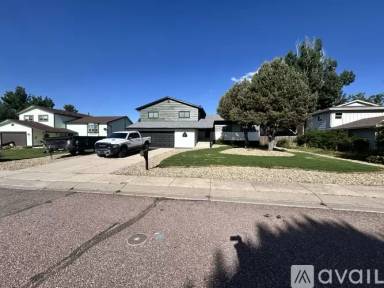 Main picture of 6475 Nanette Way