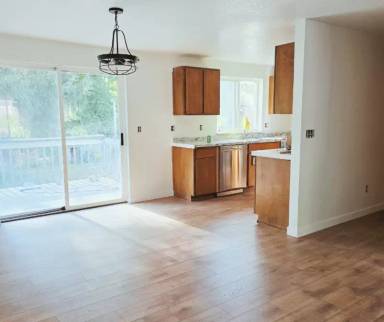 Main picture of 2906 99th Ave NE