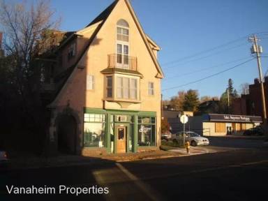 Main picture of 1431 E Superior St