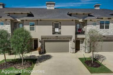 Main picture of 548 Momma Bear Dr