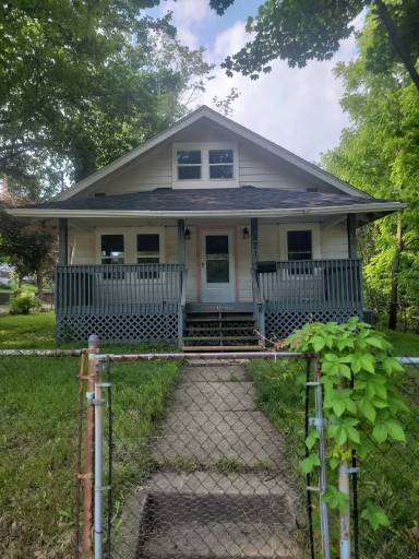 Main picture of 921 Baird St