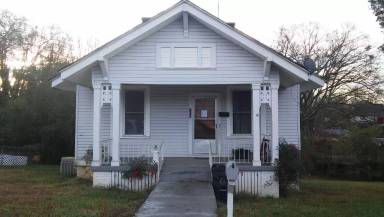 Main picture of 104 Marion St