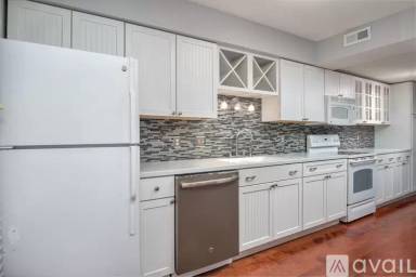 Main picture of 2705 N Center St