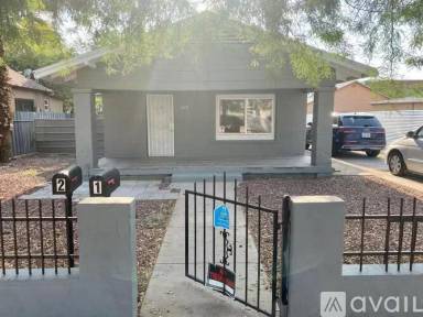 Main picture of 146 N 10th Ave Apartments