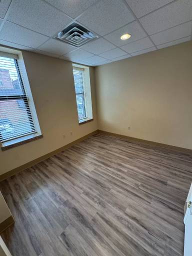 Main picture of 102 E Otterman St